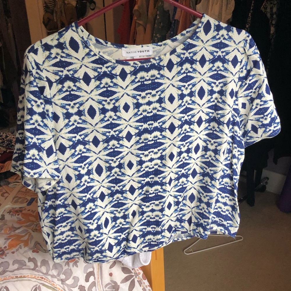 Urban Outfitter blue/white pattern top